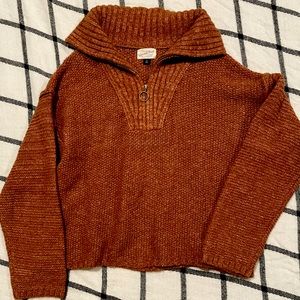 Universal Threads Quarter Zip Sweatshirt